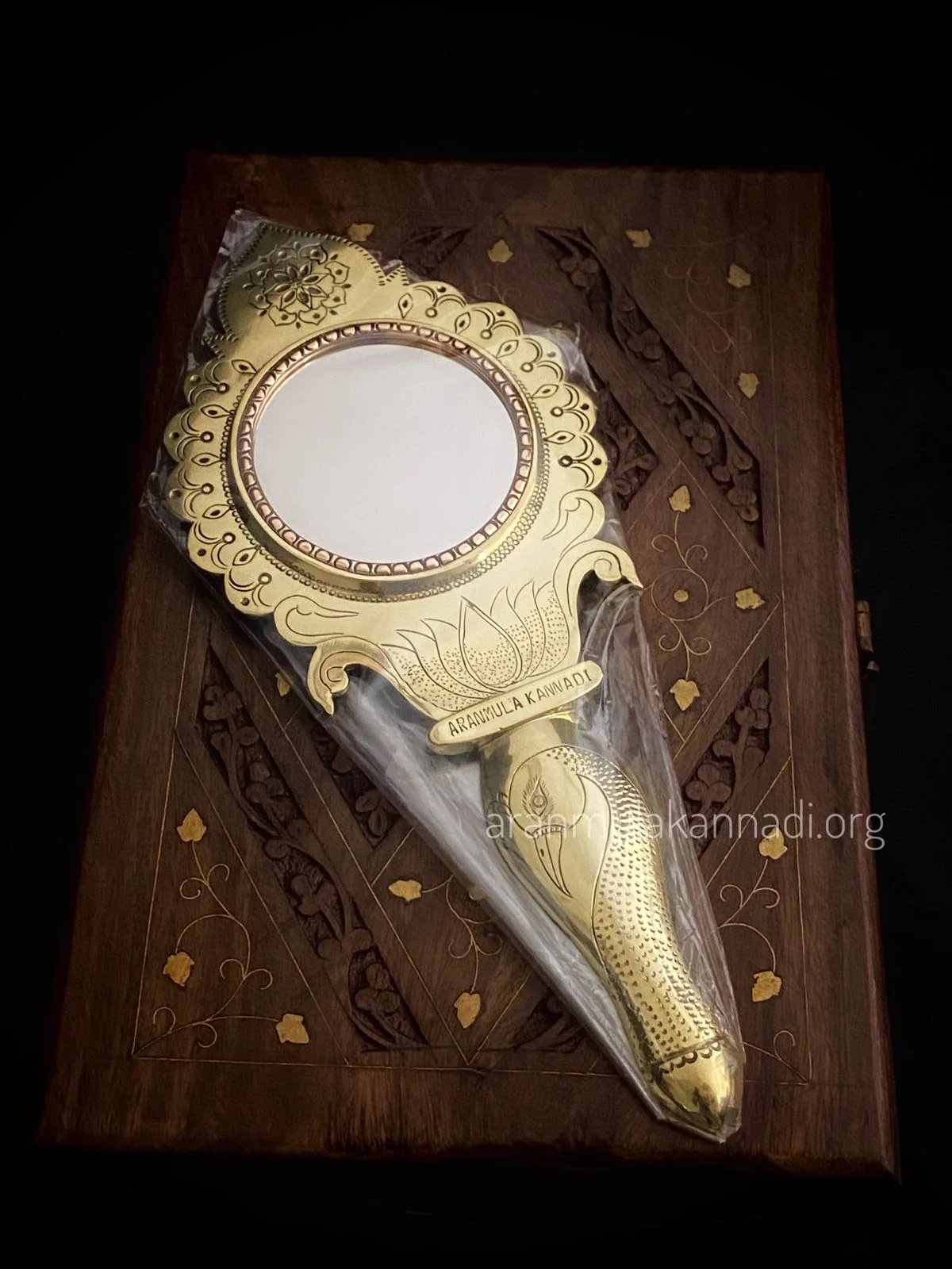Aranmula Kannadi Gift Combo GC1906